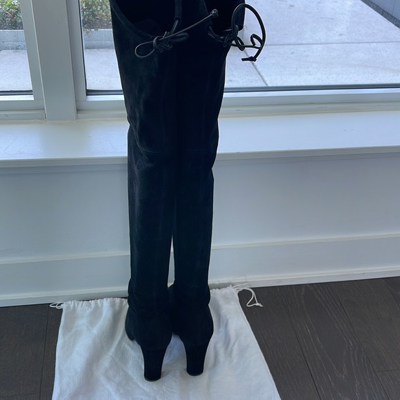 STUART WEITZMAN
Highland Stretch Suede Over-The-Knee Boots - Picture 7 of 11